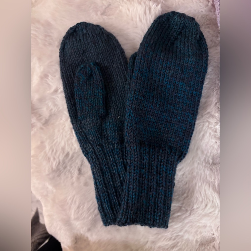 Hand Knit Mittens - Picture 2 of 6